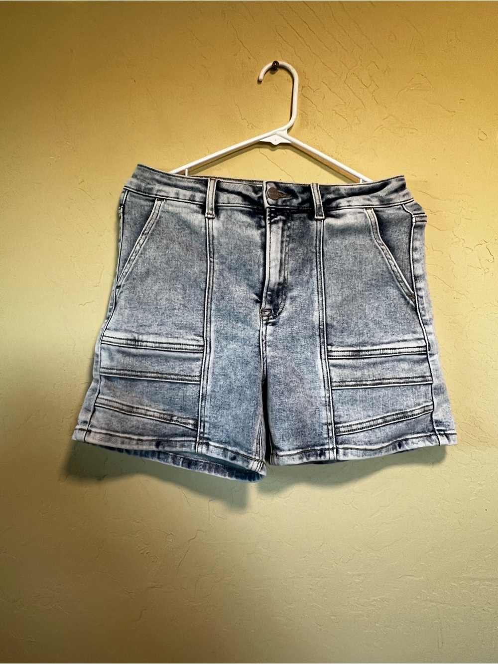 Washed Black Denim Women's Shorts - Casual High-Rise Style